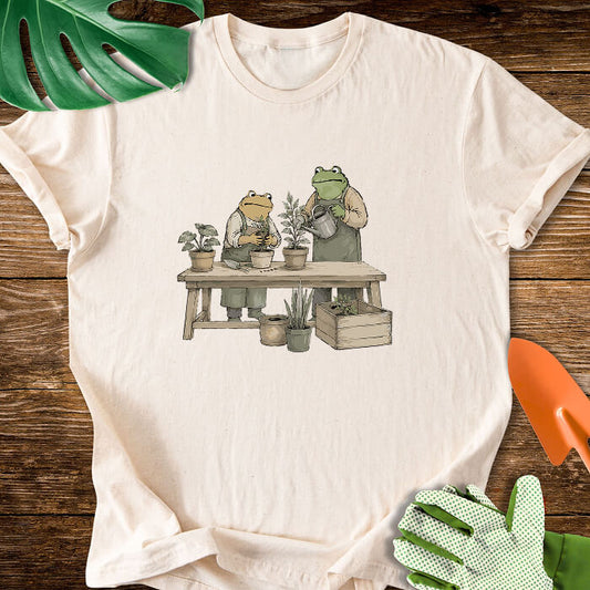 Frog Gardeners Planting Houseplants T-Shirt
