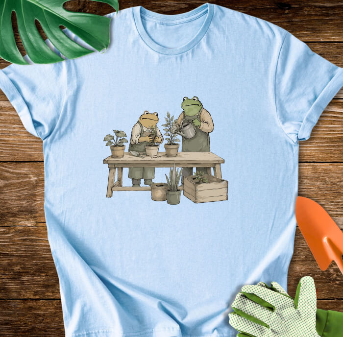 Frog Gardeners Planting Houseplants T-Shirt
