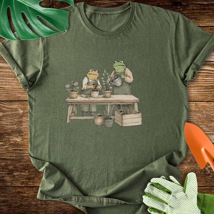 Frog Gardeners Planting Houseplants T-Shirt
